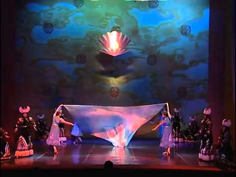 Видео: Танцует Жемчужина Бурятии   танец Цветок Байкала