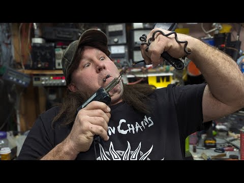 Видео: Разъем для подключения микрофона CB-радио к микрофону питания Cobra Uniden Galaxy #cbradio #cbrad...