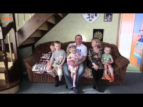 Видео: Семья Крапивиных: Они все наши, родные, кровные