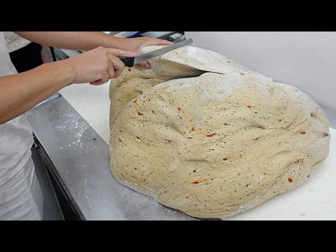 Видео: Многозерновые орехи Мантоу, булочки с таро на пару - Тайваньская еда