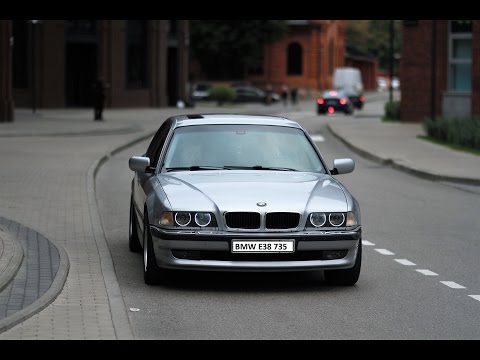 Видео: BMW E38 за 300тыщ обзор