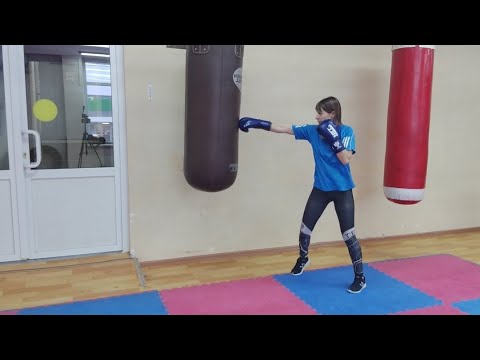 Видео: Силовая работа руками в боксе. Часть 1. Отработка одиночных ударов.