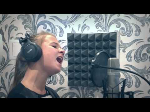 Видео: Девочка перепела всех!!!   Цой Кукушка