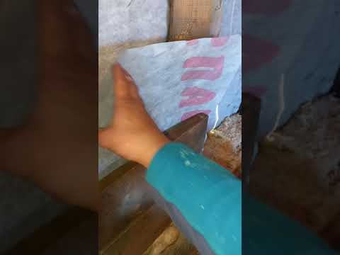 Видео: Как устроен "пирог" каркасной стены, утеплённой опилками.