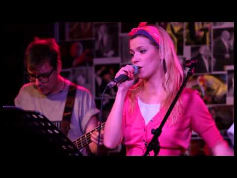 Видео: Черно Море/Тодор Колев/ - Гери Турийска@Строежа,София