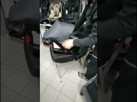 Видео: Коляска Luxmom V8, использование базы автолюльки