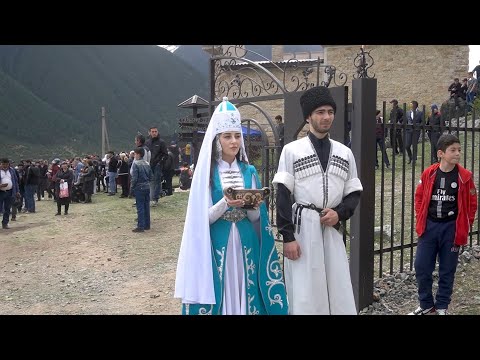 Видео: В Учкулане прошли массовые гуляния, посвященные 65-летию возвращения карачаевского народа!🔵🟢🔴 1часть