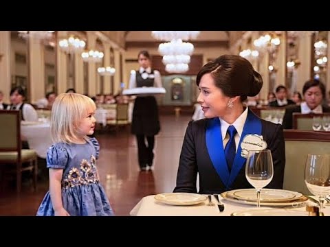 Видео: За ужином никто не понял японского миллионера… пока дочь официантки не заговорила по-японски