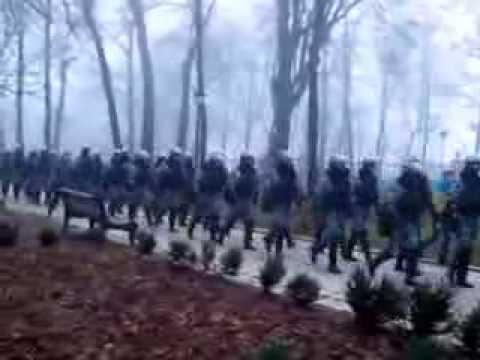 Видео: Беркут наступає. Євромайдан у Києві