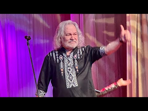 Видео: Тарас Петриненко - Зорепадом летять роки. (Фрагмент із концерту в Ірпені 10.05.2025)