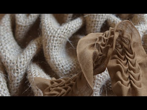 Видео: КАНАДСКАЯ СБОРКА: Стрелка + Волна на мешковине | Манипуляции с тканью | Didsbury Art Studio