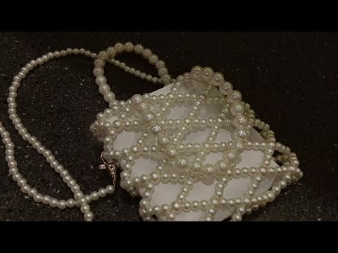 Видео: Самая простая сумочка из бусин❤🤍• Мастер-класс за 8 минут
