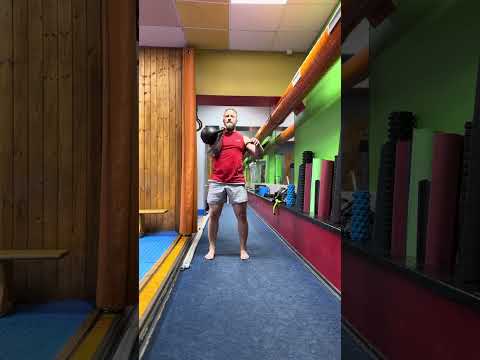 Видео: Тренировка с гирей 
