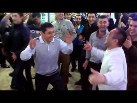 Видео: Абдумачид Бердиев кафе Самарканд дар Москва