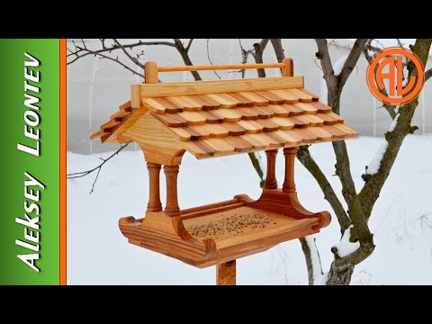 Видео: Кормушка для птиц. / DIY Wooden bird feeder.