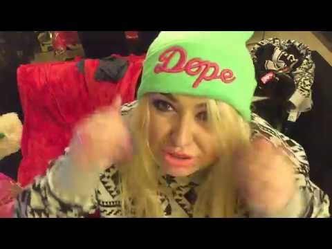 Видео: Шопинг терапия - нови придобивки - стар клип