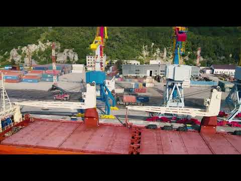 Видео: Полет к Морскому порту. г.Магадан.