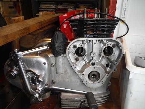 Видео: Двигатель Royal Enfield Interceptor 750 S2 направлен на проверку фаз газораспределения и распреде...