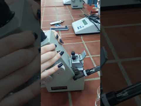 Видео: Порядок работы на рефрактометре ИФР 454-Б2М
