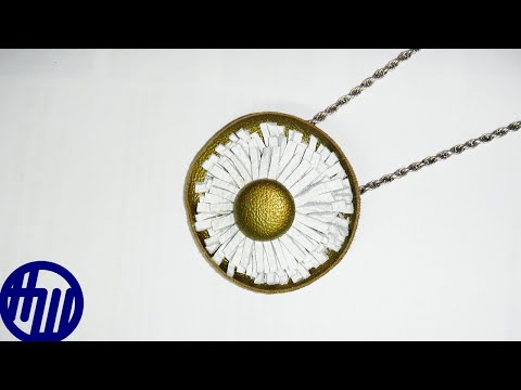 Видео: Весенний кулон из кожи.