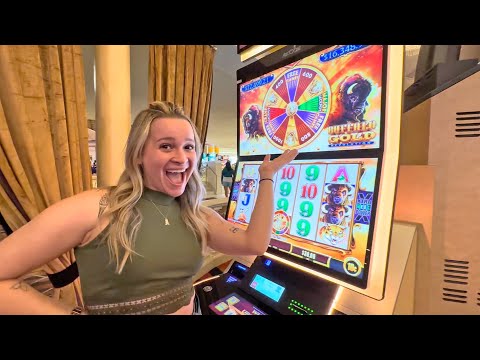 Видео: Ее сессия на слотах с высоким лимитом в Caesars была ПОТРЯСАЮЩЕЙ!