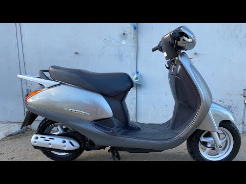 Видео: Продаю скутера Honda Lead jf 06 2 тактаAf-48 100 куб