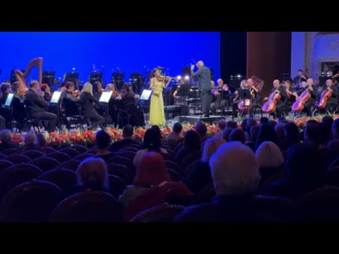 Видео: Казахстанская скрипачка солировала в Грузии