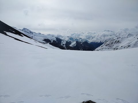 Видео: НЕ-МАЙСКАЯ ТРОПА В МАЕ: от Джилы-Су до ледника Башкара