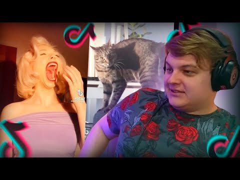 Видео: Пятёрка смотрит подборку Тик Токов | Нарезка стрима ФУГА TV