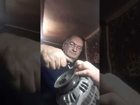 Видео: Ремонт генератора паджеро2 д  4д56