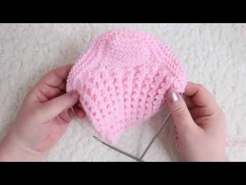 Видео: Самые простые пинетки спицами. Подробный мастер класс. Как связать пинетки спицами.