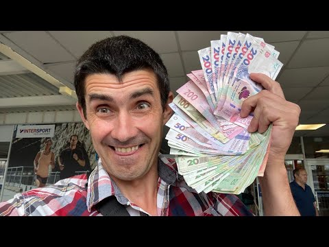 Видео: КАК Я ЗАРАБАТЫВАЮ ТОРГУЯ ВЕЩАМИ ИЗ МУСОРНЫХ БАКОВ НА БАЗАРЕ БАРАХОЛКА