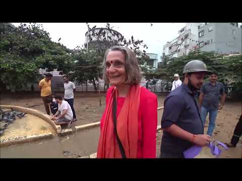 Видео: 76. Завтрак и парк для йоги в Бангалоре. Хелена с нами кормит птиц и улучшает карму. Индия 2024.