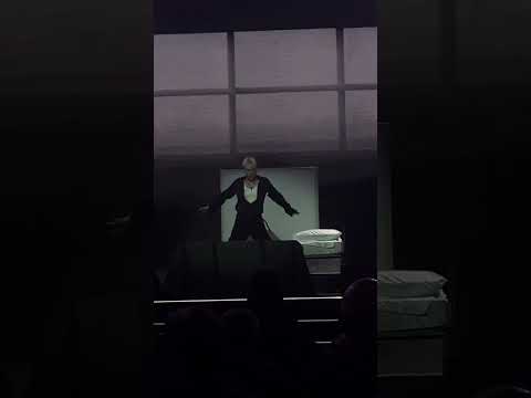 Видео: @SHAMAN_ME  - Живой (спектакль «Вера. Надежда. Любовь» ВДНХ 23.02.2024)