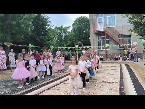 Видео: Флешмоб дітей та батьків