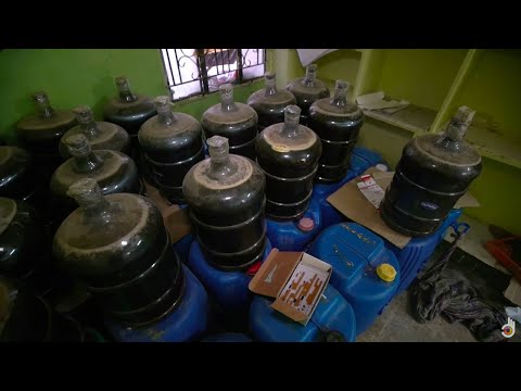 Видео: Торговля поддельными лекарствами - Dirty Dollars Inc.