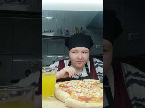 Видео: МУКБАНГ Пицца с беконом🍕🥓