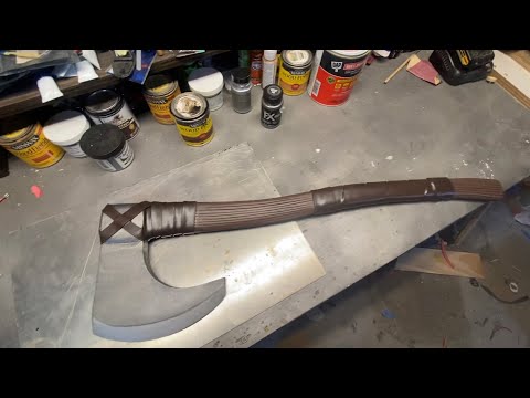 Видео: Как сделать топор викинга из пены EVA