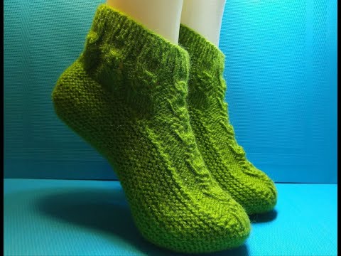 Видео: # 791 ✅ВЫСОКИЕ ТАПОЧКИ СПИЦАМИ / СЛЕДКИ С КРАСИВЫМ НОСИКОМ🌟