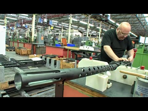 Видео: Папа продает оружие