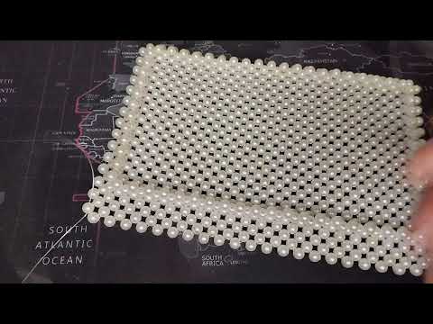 Видео: 🔴 Шкатулка из бусин 7. Или как я плету шкатулку из бусин на камеру. Шкатулка для драгоценностей.