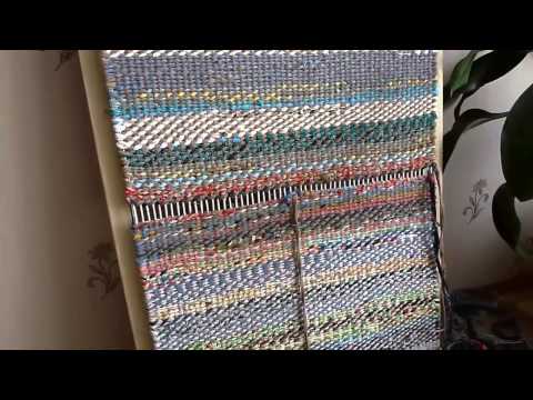 Видео: Половик из лоскутков на раме