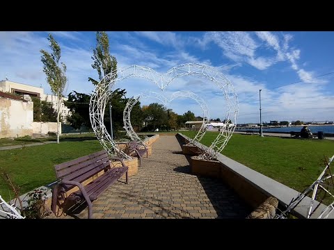 Видео: Хруст осенних листьев и дыхание моря . Керчь в октябре.