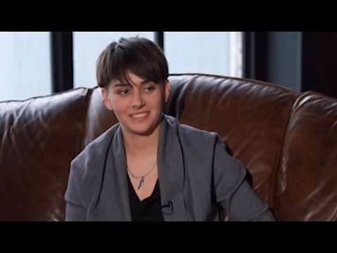 Видео: Эмма М –"Со мной не надо общаться", Интервью, психолог- гипнолог, против взгляда и мимики Эммы