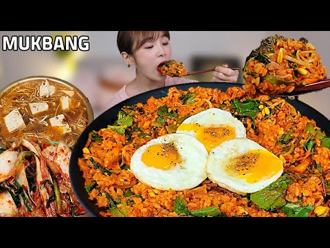 Видео: Корейская еда - это бибимбап! Мокбанг кимчи с овощами, пибимпаб с тунцом,