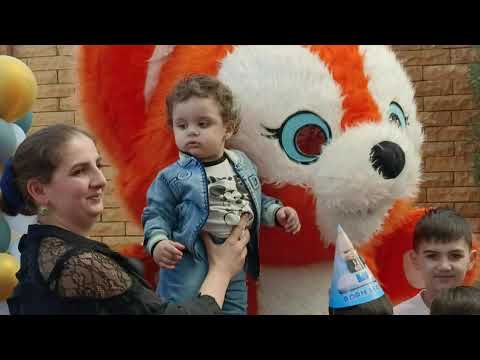 Видео: Крещение и день рождения в семье Пыши Канученко