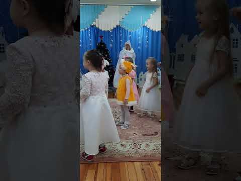 Видео: Новый год в садике Маргарита (3)