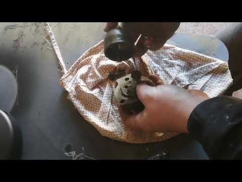 Видео: Маслянный насос чешского минитрактора ТЗ4К14