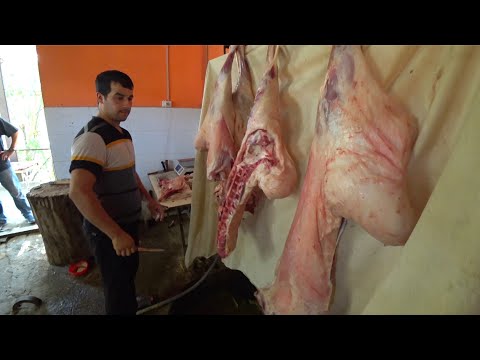 Видео: Все плачут и просят добавки,а ее уже нет!!! Как в Узбекистане жарят Мясо Барана в казане!!!