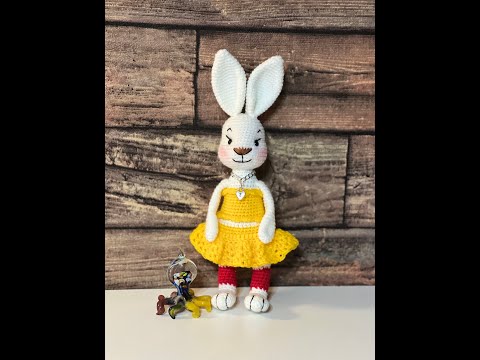Видео: Зайка в топике и юбке/Bunny in a top and a skirt (Авторский МК Маргариты Легенькой)